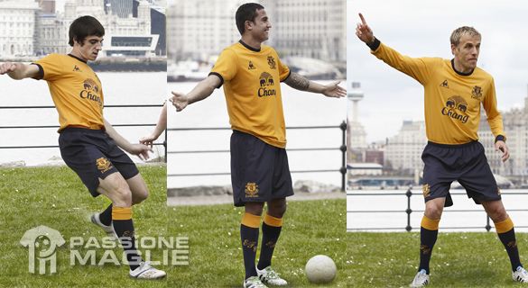 Divisa Everton trasferta 2011-2012