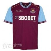 La prima maglia del West Ham 2011-2012 Macron Maglia home West Ham 2011-12