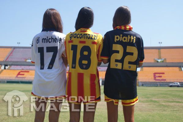 Il retro delle maglie leccesi 2011-2012