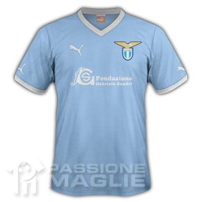 Maglia Lazio con sponsor Fondazione Gabriele Sandri