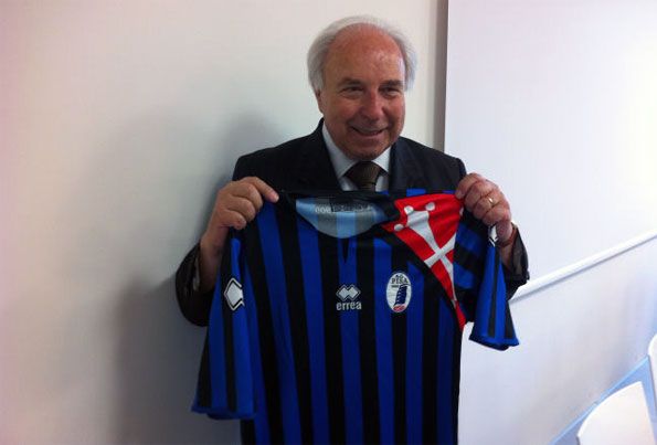 Presentazione divisa Pisa 2011-2012