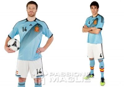 La seconda maglia della nazionale spagnola Casacca away nazionale spagnola