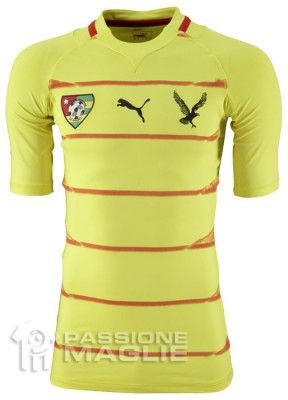 Togo home 2012 Prima maglia del Togo marchiata Puma