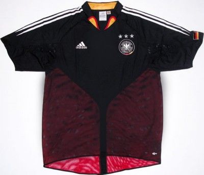 La maglia nera della Germania 2004-2005 Germania seconda maglia 2004-2005