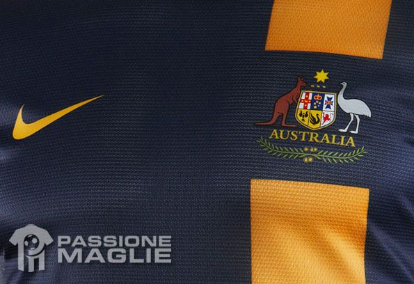 Coat of arms Australia sul petto Dettaglio petto casacca Australia away