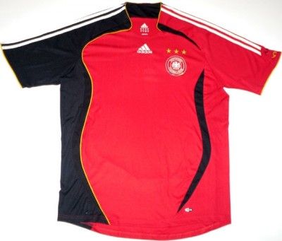 La maglia da trasferta della Germania 2006-2008 Germania divisa away 2006-2008