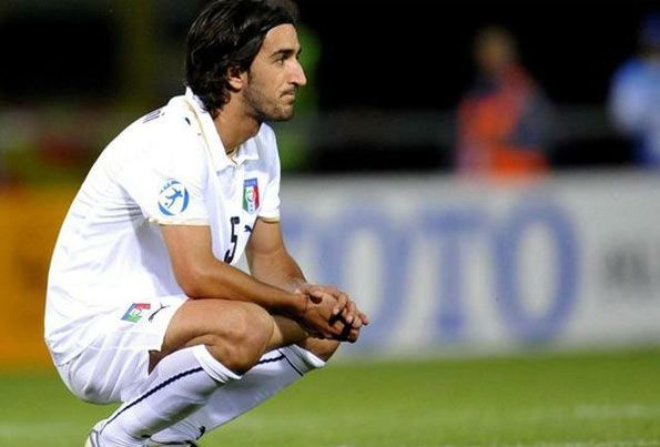 Piermario Morosini con la divisa dell'Italia Morosini con la maglia dell'Italia