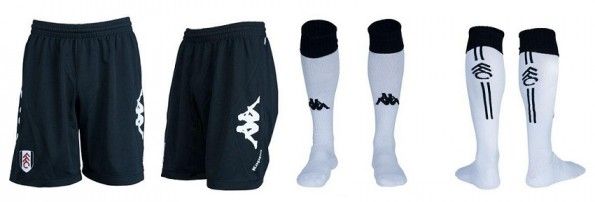 Pantaloncini e calzettoni home del Fulham 2012-2013