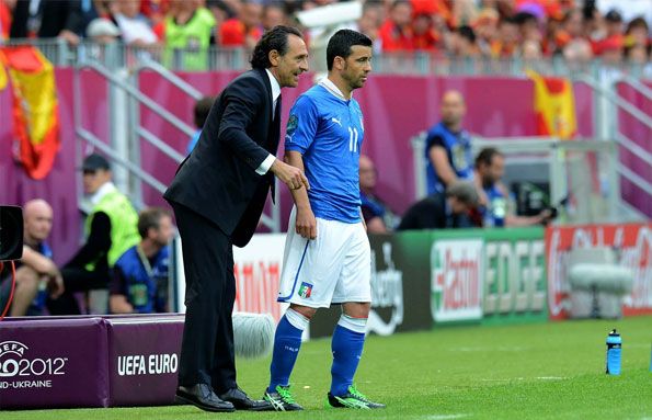 Prandelli istruisce Di Natale in Italia-Spagna Prandelli e Di Natale a Euro 2012