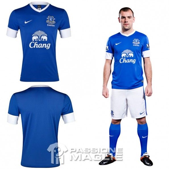 La prima maglia dell'Everton 2012-2013