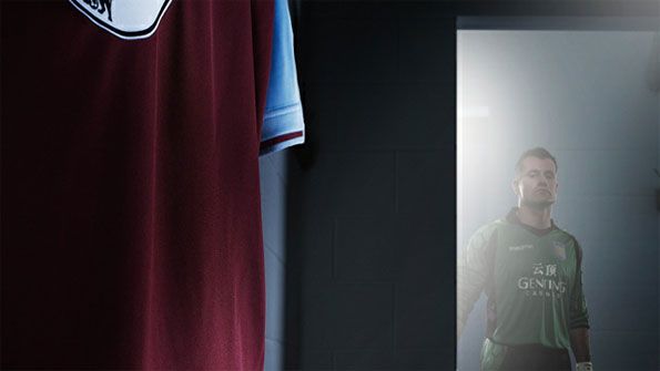 Aston Villa e Macron