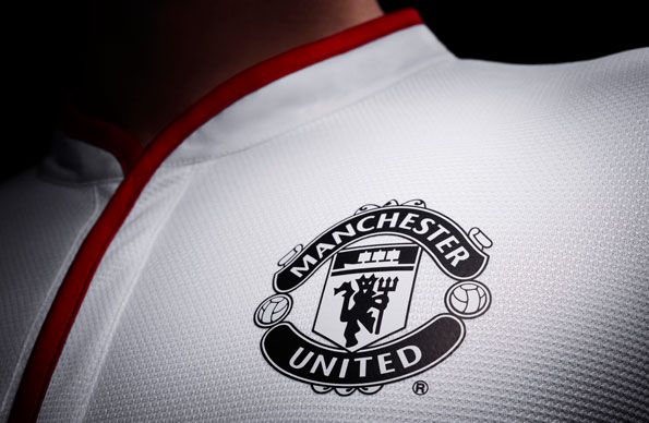 Stemma Manchester United in nero