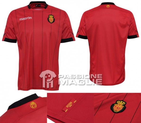 La prima maglia del Maiorca 2012-2013 Macron Maglia casalinga Maiorca 2012-2013