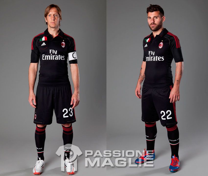 Milan terzo kit nero da trasferta 2012-2013 adidas