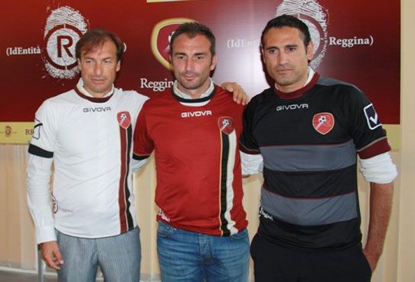 La presentazione delle tre maglie della Reggina 2012-2013 Presentazione Reggina maglia Givova
