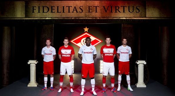 Ambientazione Romana per le nuove maglie dello Spartak Mosca