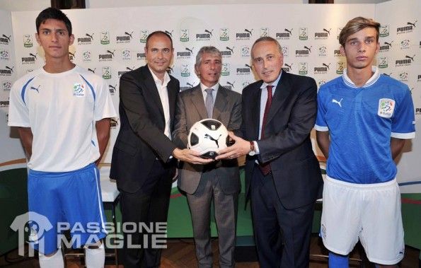 Andrea Rogg e Andrea Abodi presentano le maglie della B Italia Divise B Italia Puma