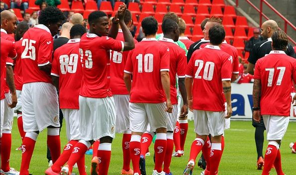 Il retro della divisa dello Standard Liegi 2012-2013