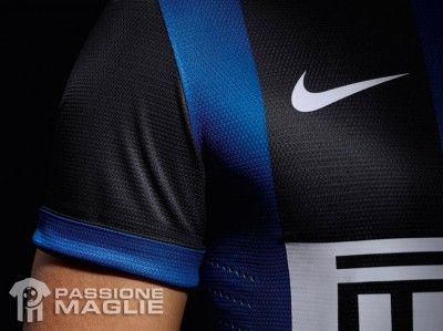 Risvolto manica divisa Inter Nike