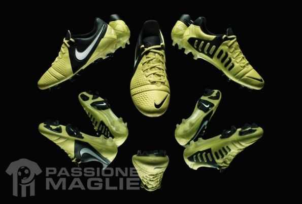 Scarpe CTR360 Maestri III Nike