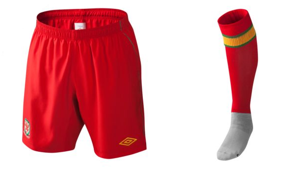 Pantaloncini e calzettoni del Galles 2012-2013