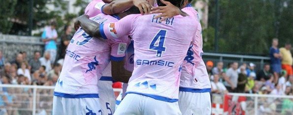 Il retro della maglia Kappa dell'Evian TG