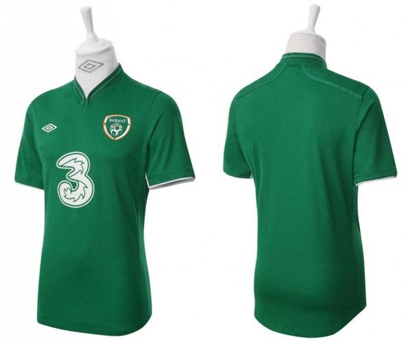 La maglia casalinga dell'Irlanda 2012-2013 Umbro Irlanda maglia home 2012-2013