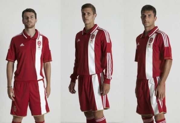 La prima maglia del Monza 2012-2013 per i 100 anni Monza maglia home Centenario 2012-2013