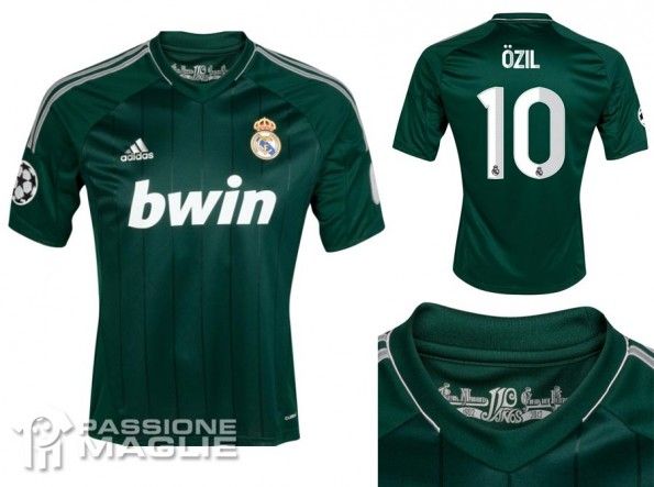 Real Madrid terza maglia 2012-2013 verde