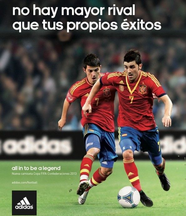 La campagna di presentazione della maglia 2013 della Spagna