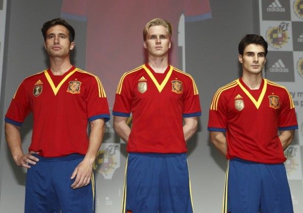 La nuova divisa della Spagna per il 2013
