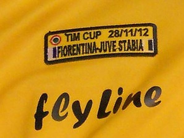 La patch sulle maglie della Juve Stabia per il match contro la Fiorentina Toppa speciale maglie Juve Stabia VS Fiorentina