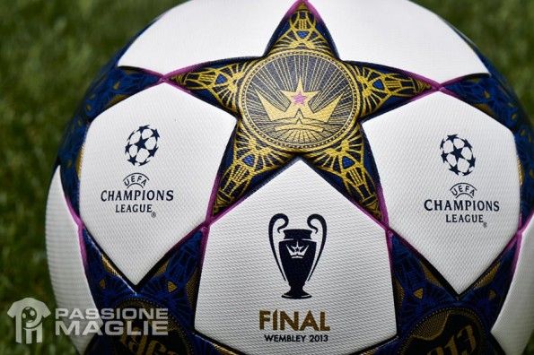 Dettaglio pallone adidas Finale Wembley