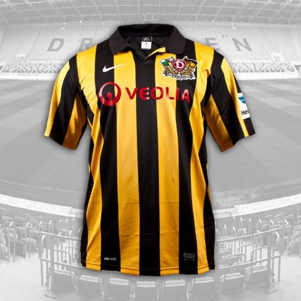 Maglia dei 60 anni della Dynamo Dresda prodotta da Nike