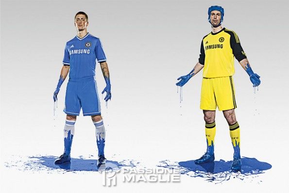 Torres e Cech con le divise del Chelsea 2013-14
