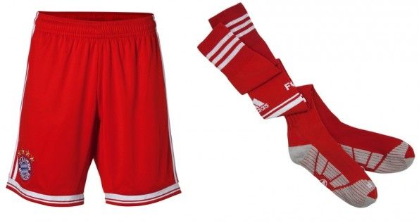 Pantaloncini e calzettoni della divisa del Bayern 2013-2014