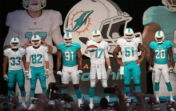 Presentazione divise Miami Dolphins 2013