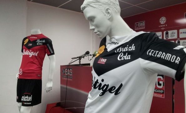 Presentazione divise Guingamp 2013-2014