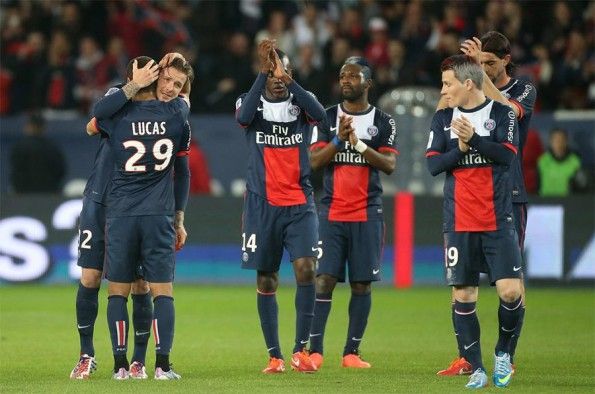 Calzoncini calzettoni PSG home 2013-2014