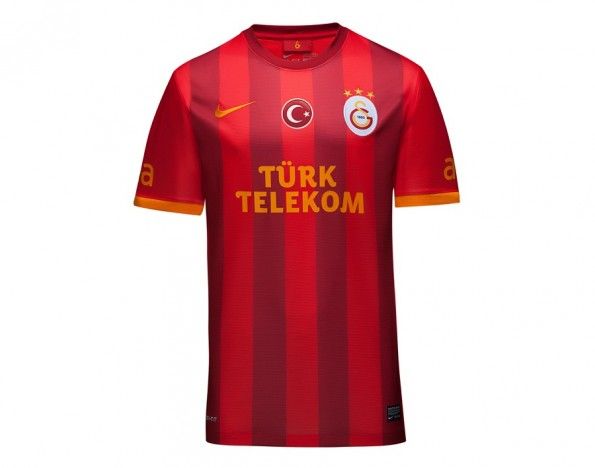 Terza maglia Galatasaray 2013-2014