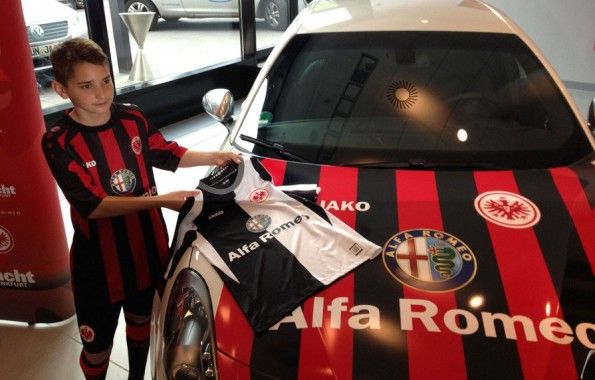 Eintracht Francoforte kit 2013-2014