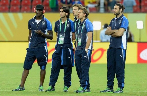Azzurri in divisa pre-match