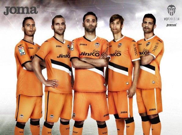 Kit away Valencia 2013-2014