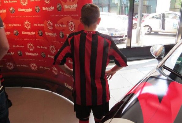Retro maglia Eintracht Francoforte 2013-14