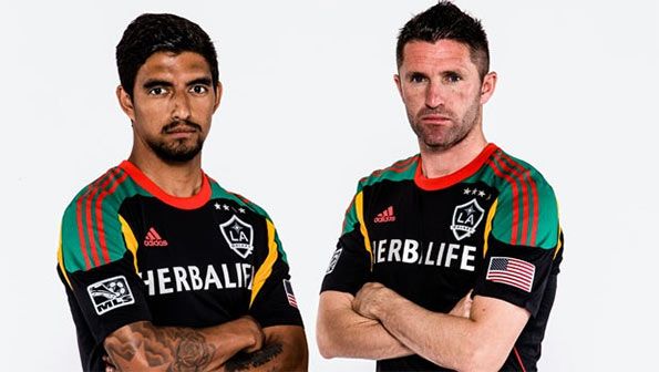 Third kit Los Angeles Galaxy 2013