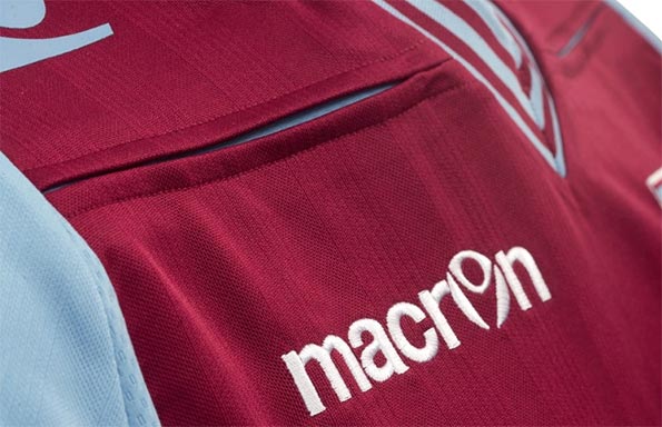 Intaglio maglia home Aston Villa