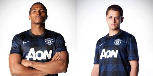 Nani Hernandez kit away Manchester United 2013-14