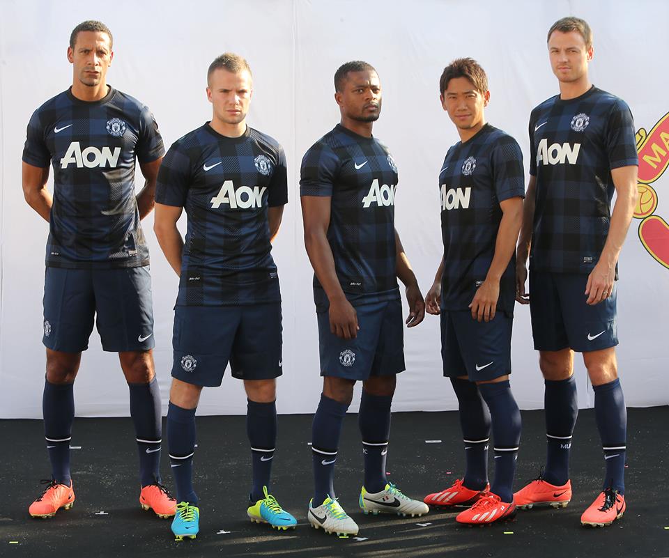 Presentazione seconda maglia Manchester United 2013-14