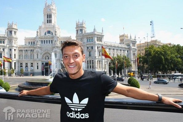 Ozil testimonial adidas