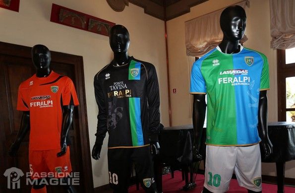 Kit FeralpiSalò 2013-2014 Erreà